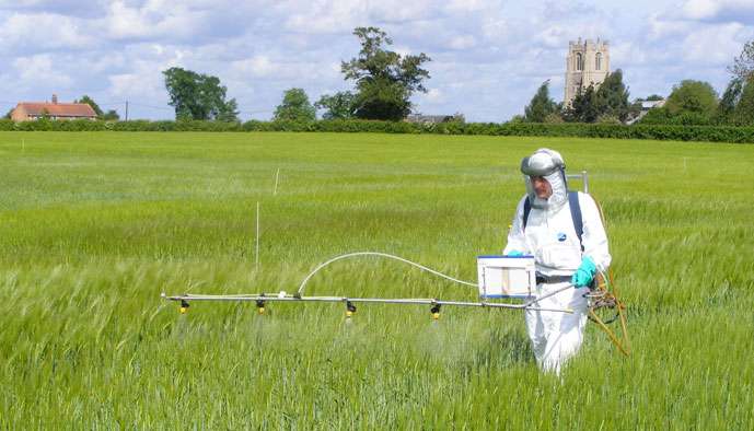 Glyphosate de Monsanto : la Commission reporte sa décision pour la deuxième fois